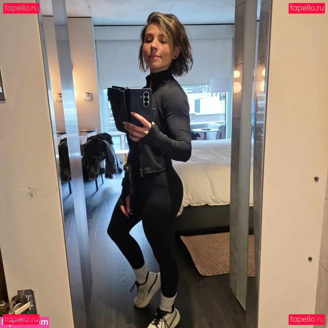 Soe Gschwind Onlyfans Photo Gallery 