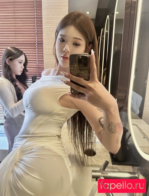Yuzichucunqi Nude Onlyfans Photo 17