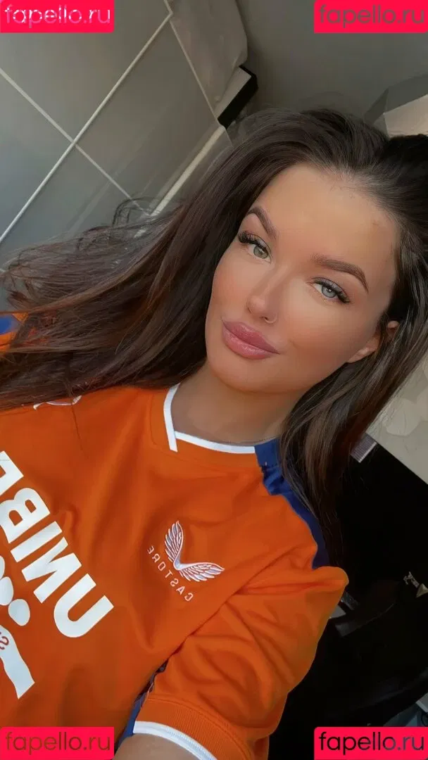 Sophie Crawley Onlyfans Photo Gallery 