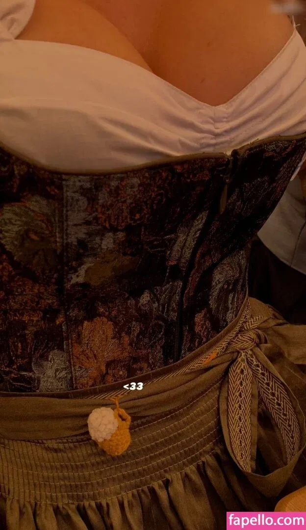 Sophie Crawley Onlyfans Photo Gallery 