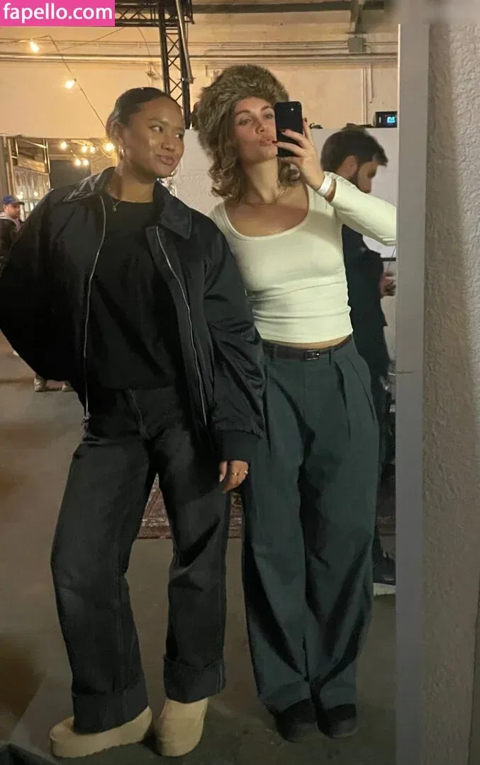 Sophie Crawley Onlyfans Photo Gallery 