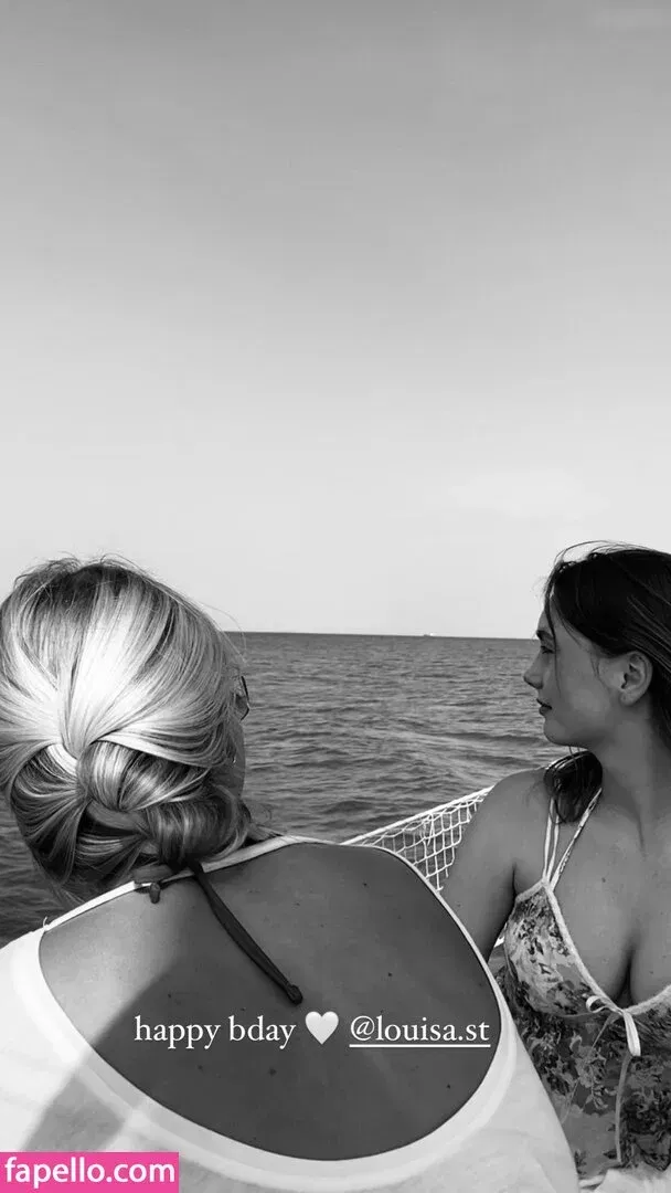 Sophie Crawley Onlyfans Photo Gallery 