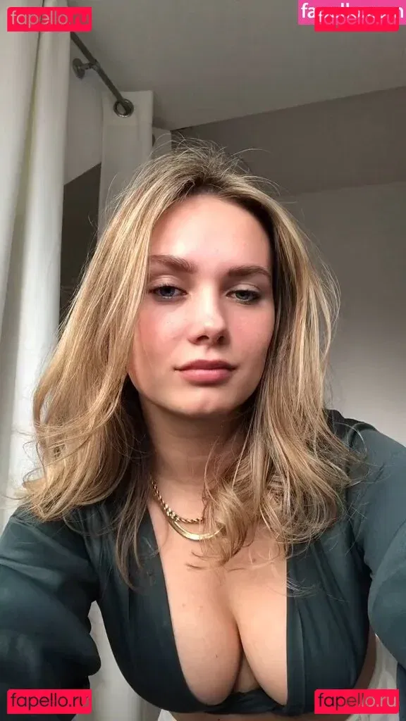 Sophie Crawley Onlyfans Photo Gallery 