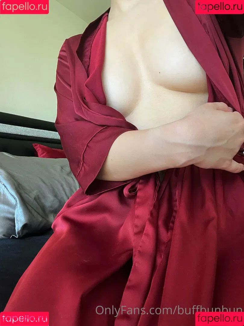 womanwearingred Onlyfans Photo Gallery 