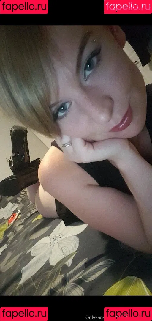 strwberriebbxxx Onlyfans Photo Gallery 