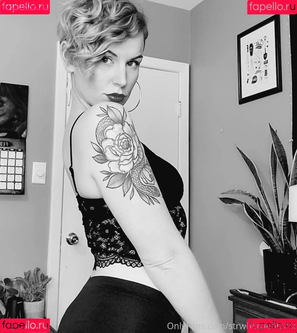 strwberriebbxxx Onlyfans Photo Gallery 