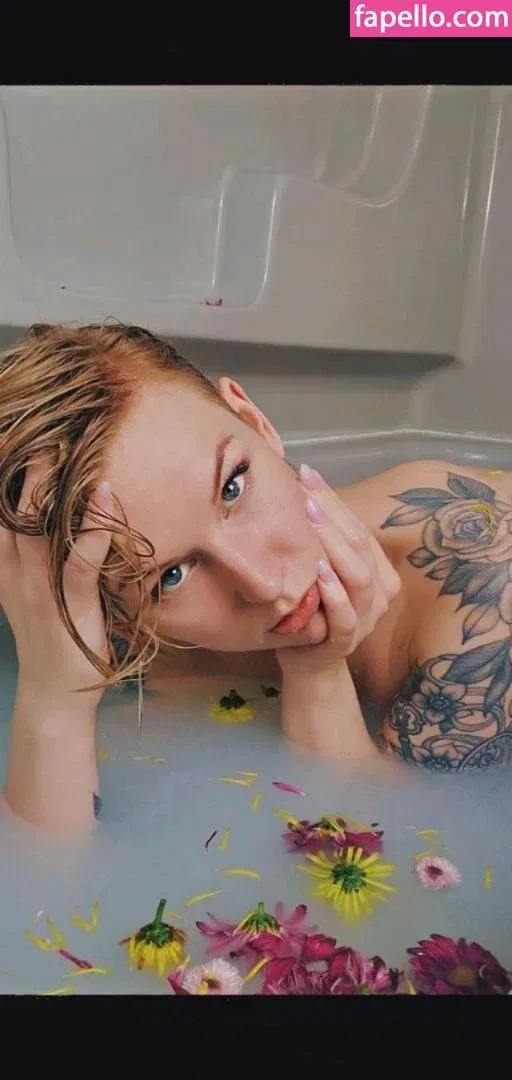 strwberriebbxxx Onlyfans Photo Gallery 