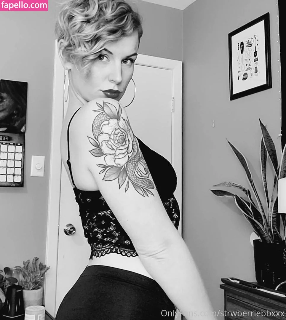 strwberriebbxxx Onlyfans Photo Gallery 