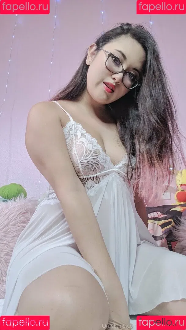 manicmomo Onlyfans Photo Gallery 
