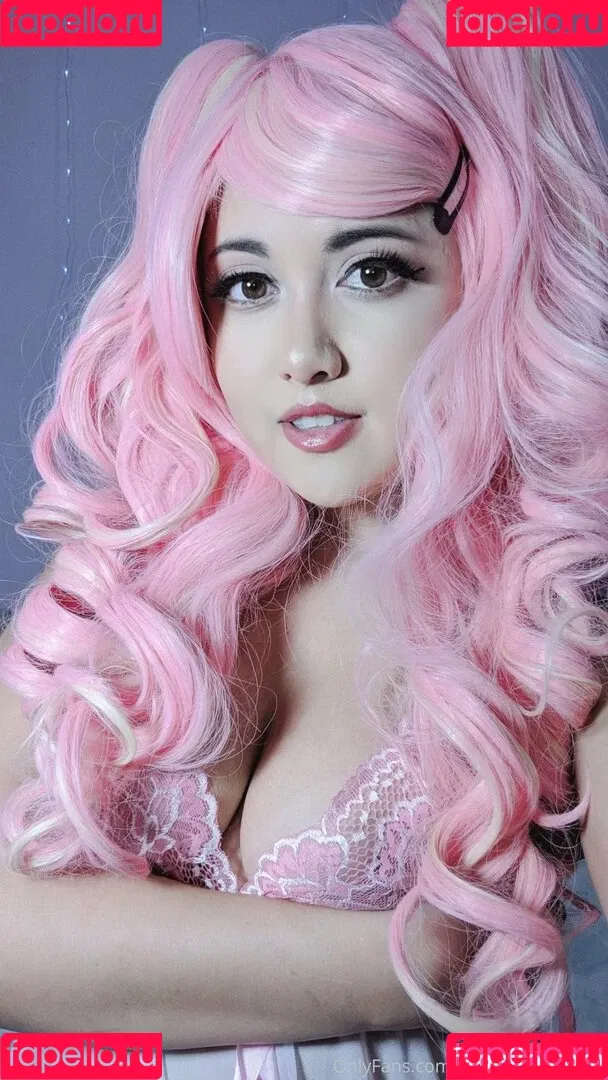manicmomo Onlyfans Photo Gallery 