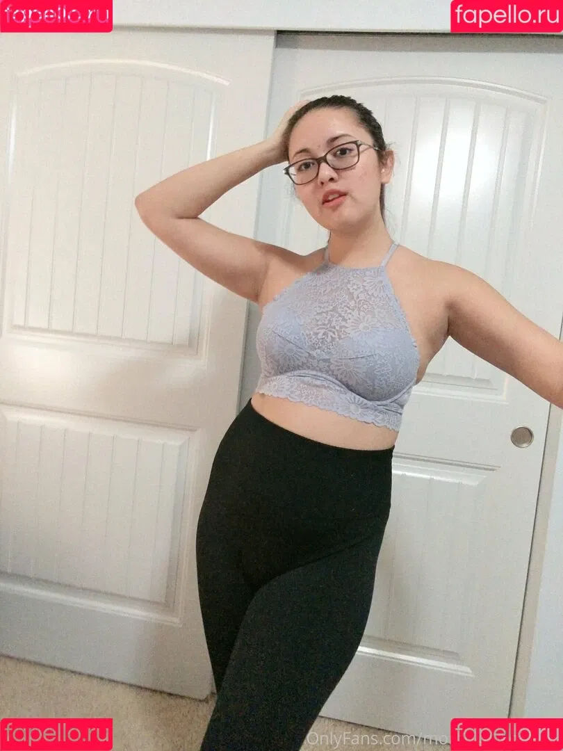 manicmomo Onlyfans Photo Gallery 