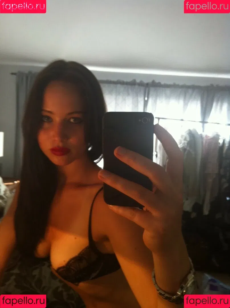 Jennifer Lawrence Onlyfans Photo Gallery 