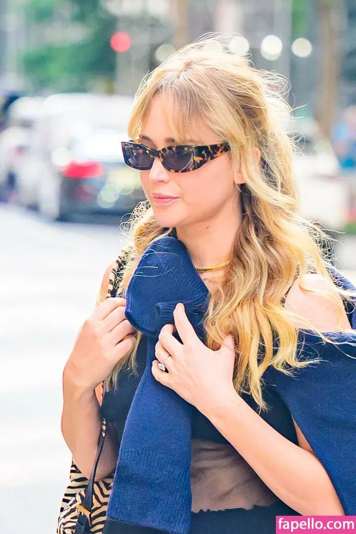 Jennifer Lawrence Onlyfans Photo Gallery 