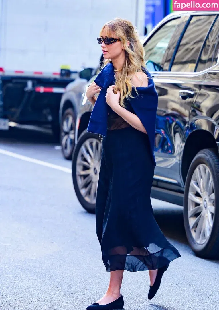 Jennifer Lawrence Onlyfans Photo Gallery 