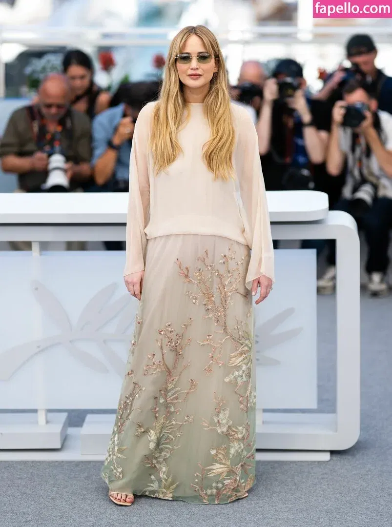 Jennifer Lawrence Onlyfans Photo Gallery 