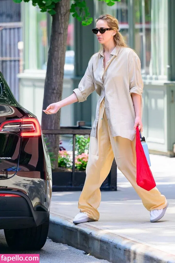 Jennifer Lawrence Onlyfans Photo Gallery 