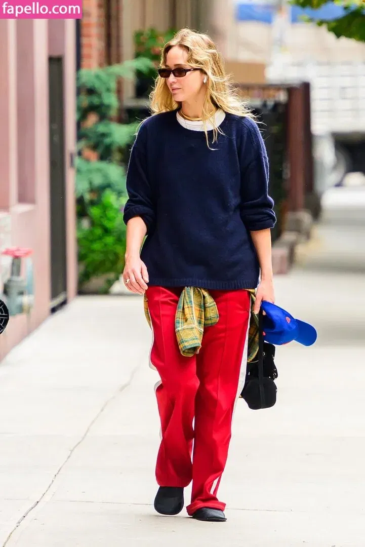 Jennifer Lawrence Onlyfans Photo Gallery 