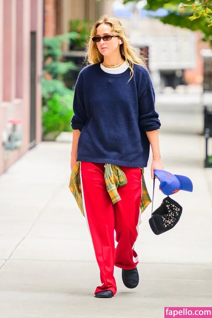 Jennifer Lawrence Onlyfans Photo Gallery 