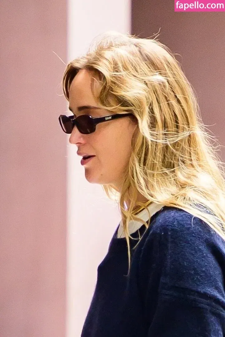 Jennifer Lawrence Onlyfans Photo Gallery 