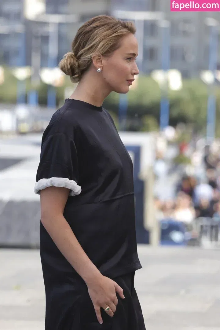 Jennifer Lawrence Onlyfans Photo Gallery 