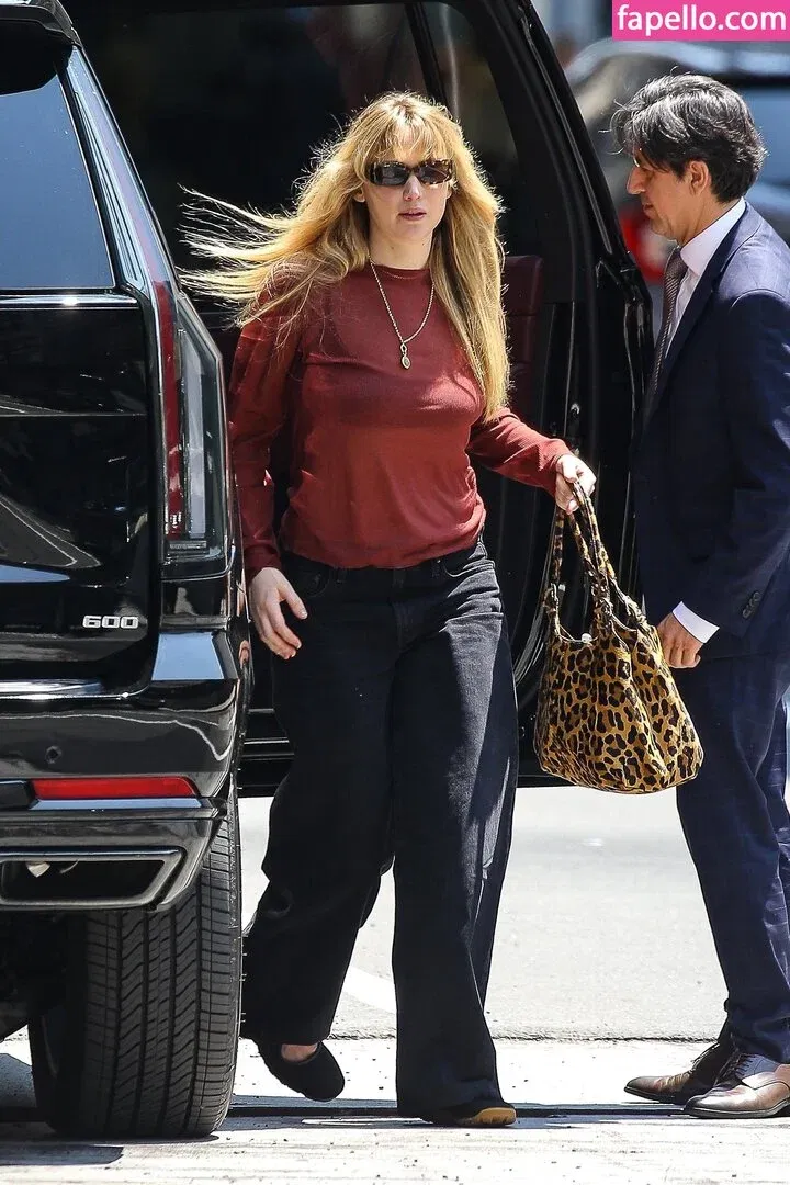 Jennifer Lawrence Onlyfans Photo Gallery 