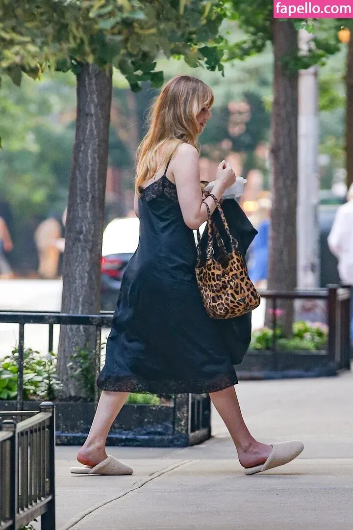 Jennifer Lawrence Onlyfans Photo Gallery 