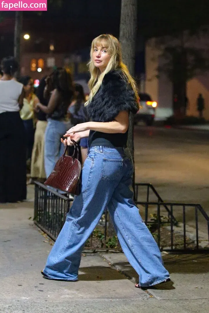 Jennifer Lawrence Onlyfans Photo Gallery 