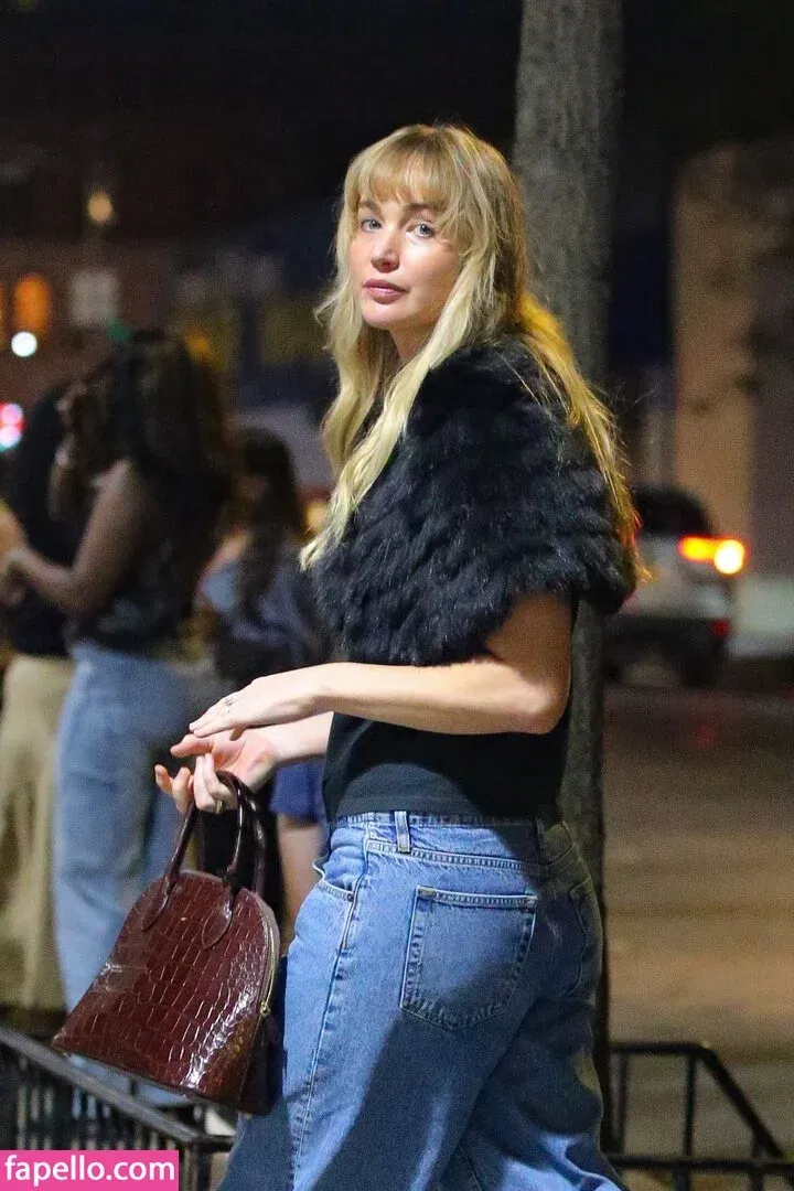 Jennifer Lawrence Onlyfans Photo Gallery 