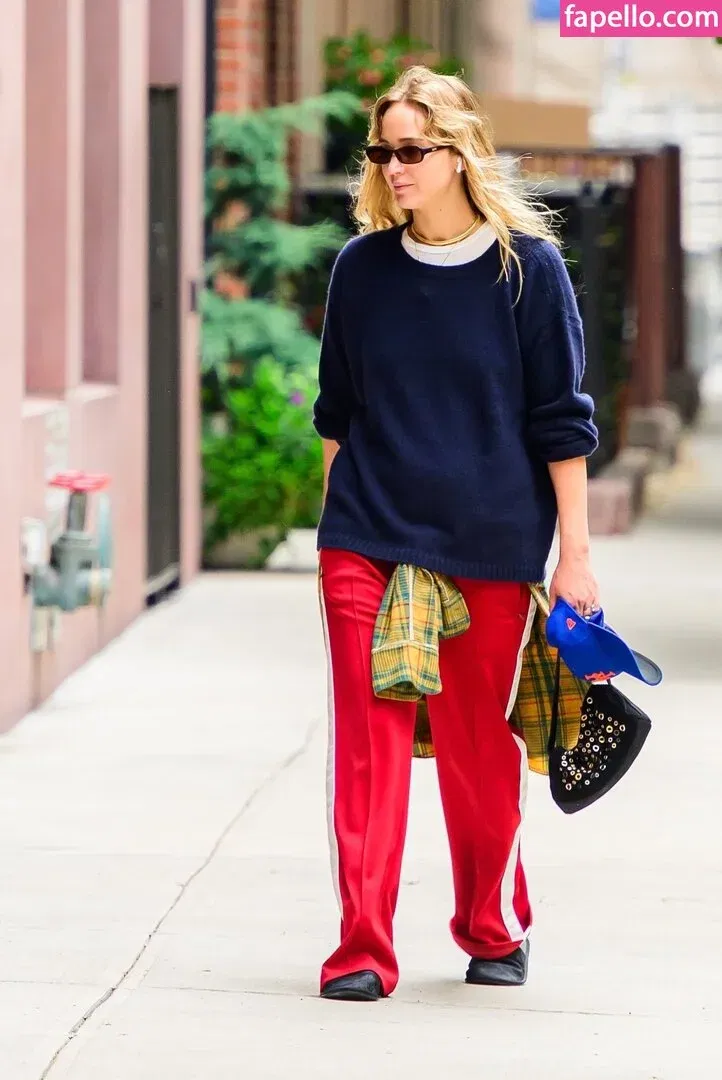 Jennifer Lawrence Onlyfans Photo Gallery 