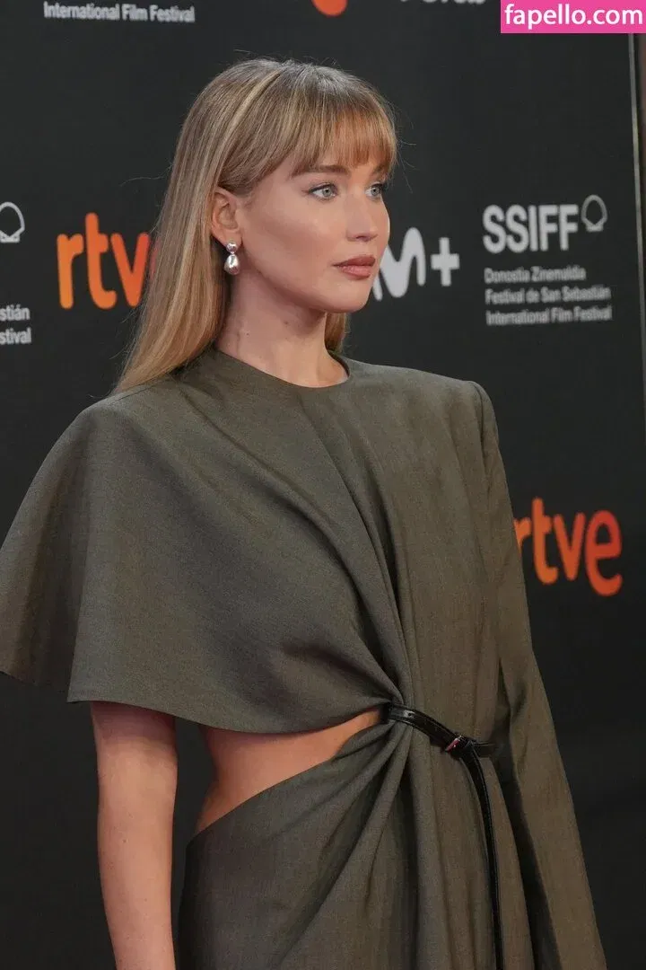 Jennifer Lawrence Onlyfans Photo Gallery 