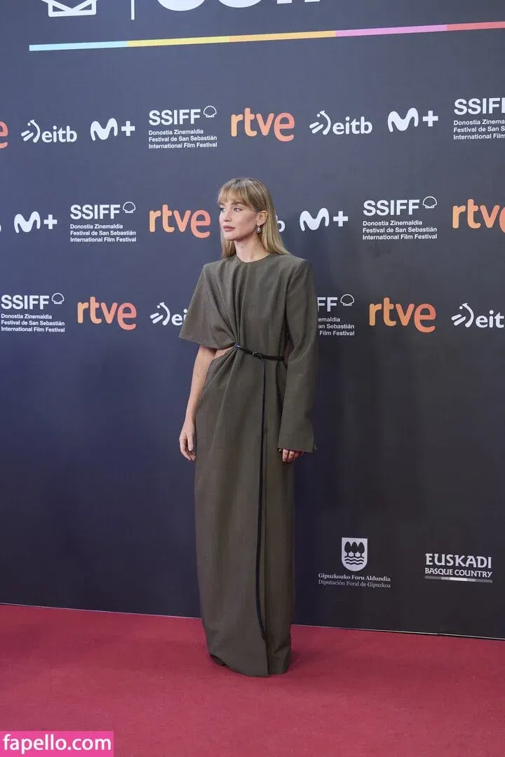 Jennifer Lawrence Onlyfans Photo Gallery 