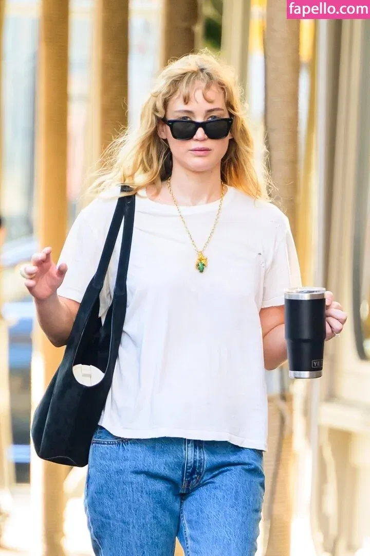 Jennifer Lawrence Onlyfans Photo Gallery 