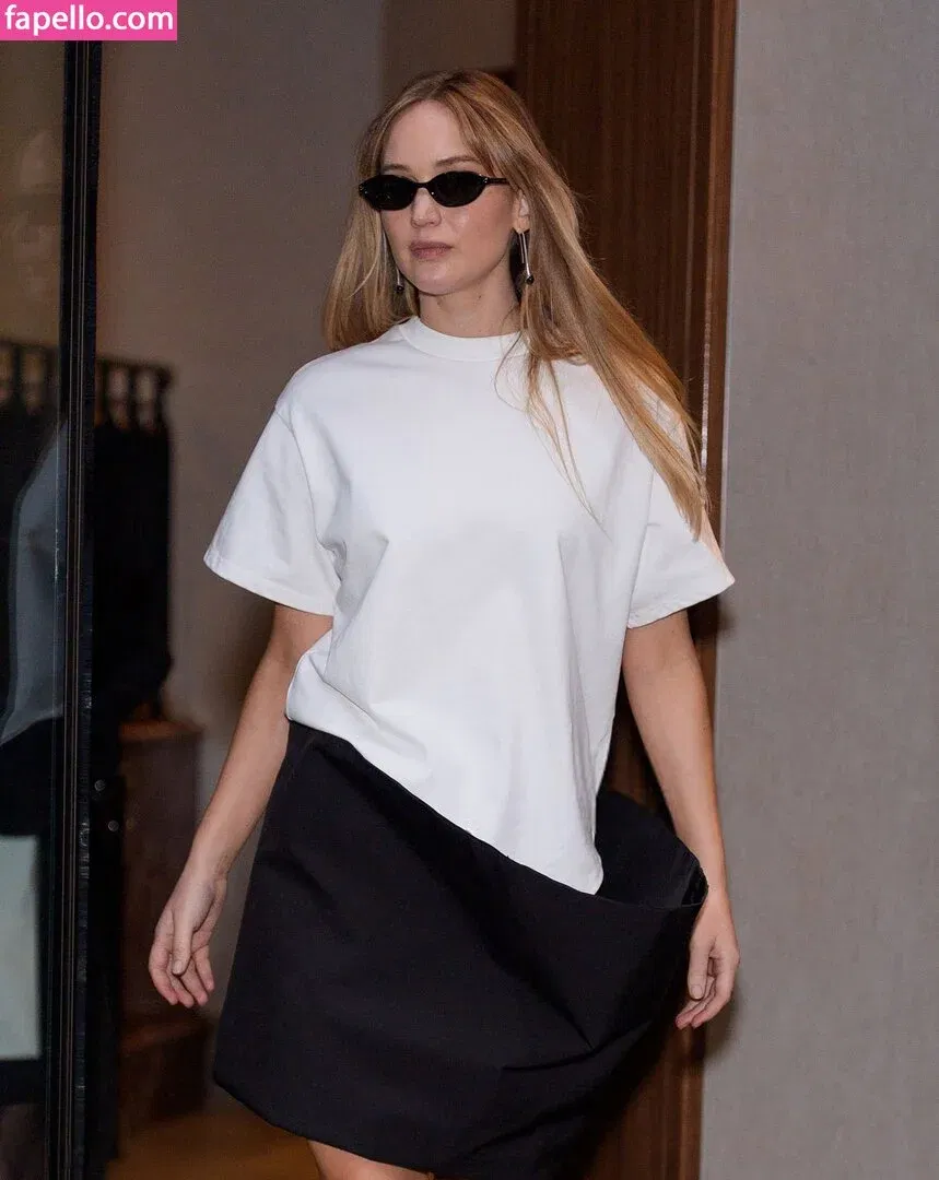 Jennifer Lawrence Onlyfans Photo Gallery 