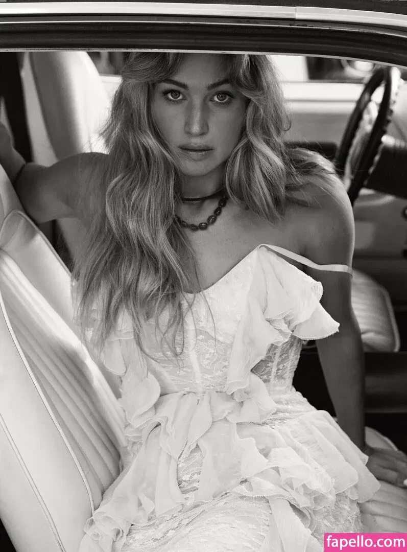 Jennifer Lawrence Onlyfans Photo Gallery 