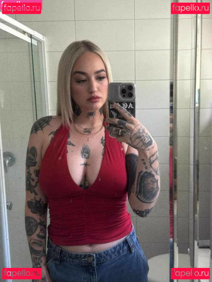Goth Queen Nude Onlyfans Photo 25