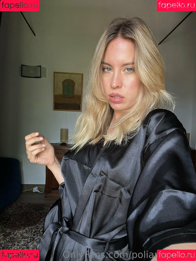 poliamorosaa Onlyfans Photo Gallery 