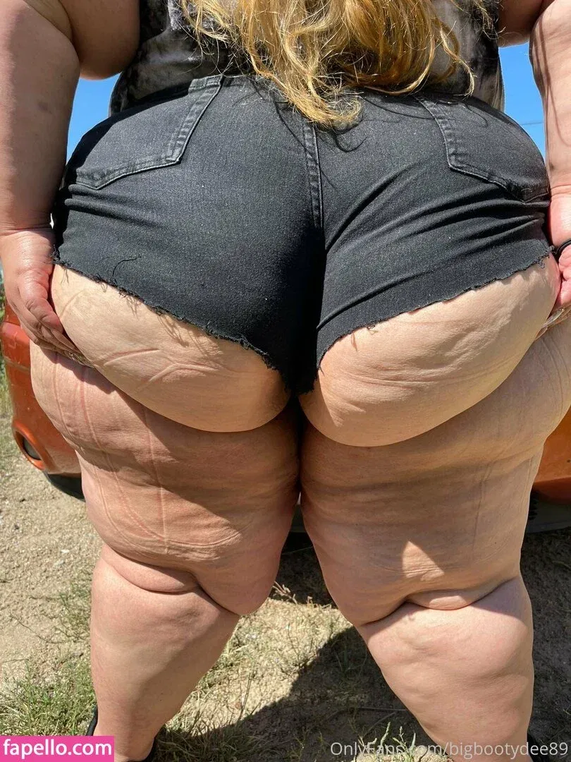 bigbootydee89 Onlyfans Photo Gallery 