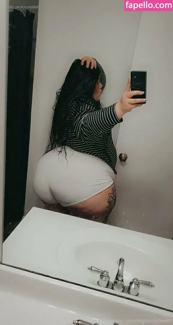 bigbootydee89 Onlyfans Photo Gallery 