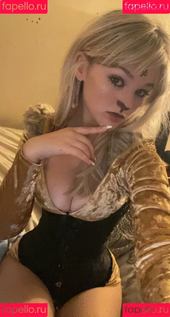 Ember Vail Onlyfans Photo Gallery 