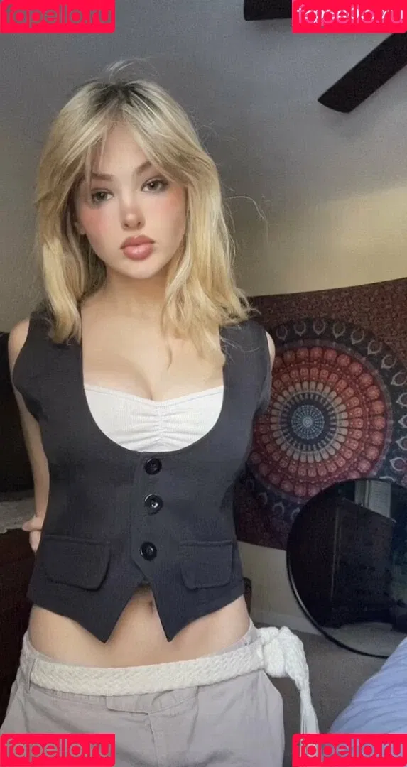 Ember Vail Onlyfans Photo Gallery 