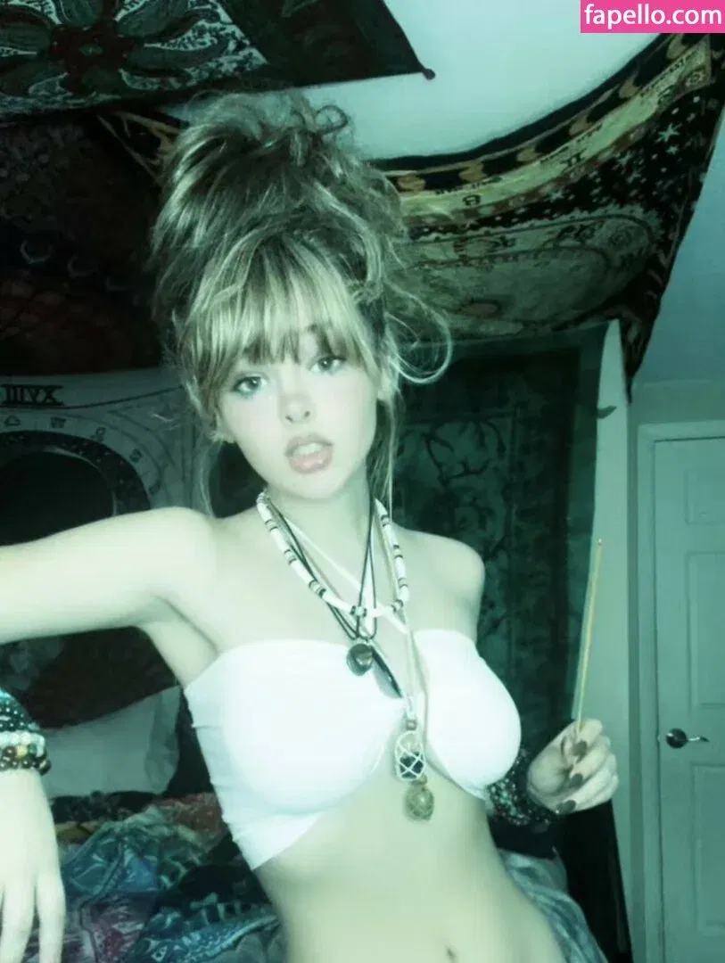 Ember Vail Onlyfans Photo Gallery 