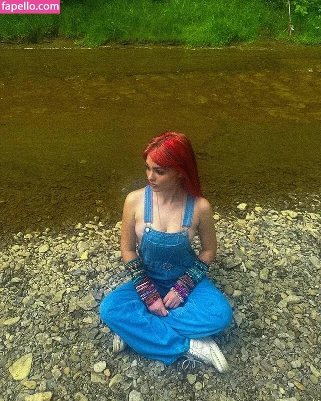 Ember Vail Onlyfans Photo Gallery 