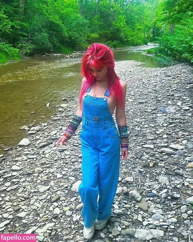 Ember Vail Onlyfans Photo Gallery 