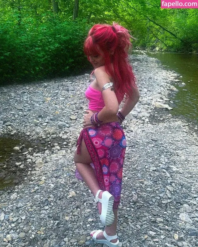 Ember Vail Onlyfans Photo Gallery 