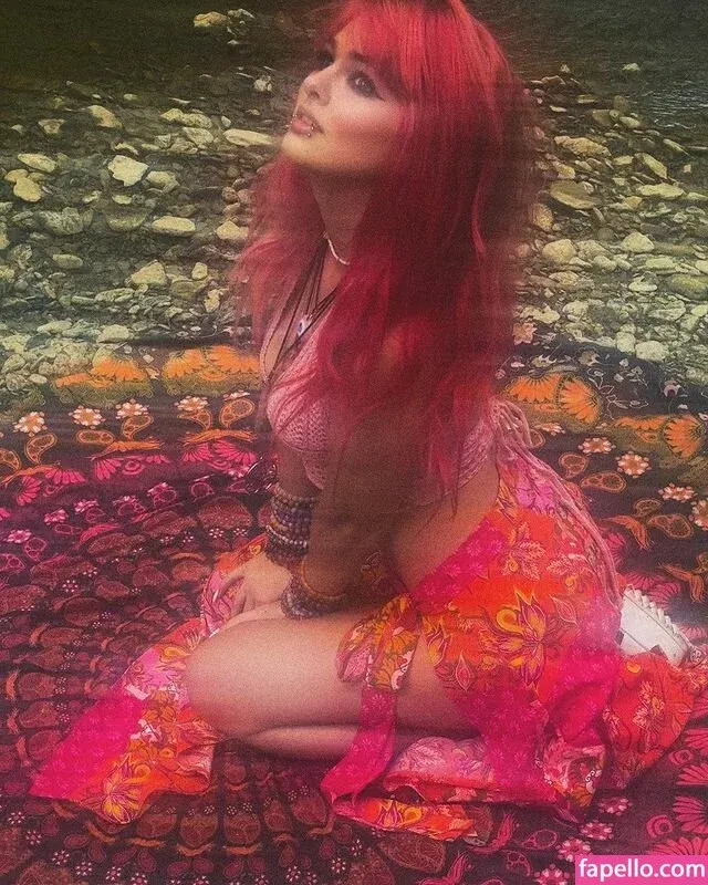 Ember Vail Onlyfans Photo Gallery 