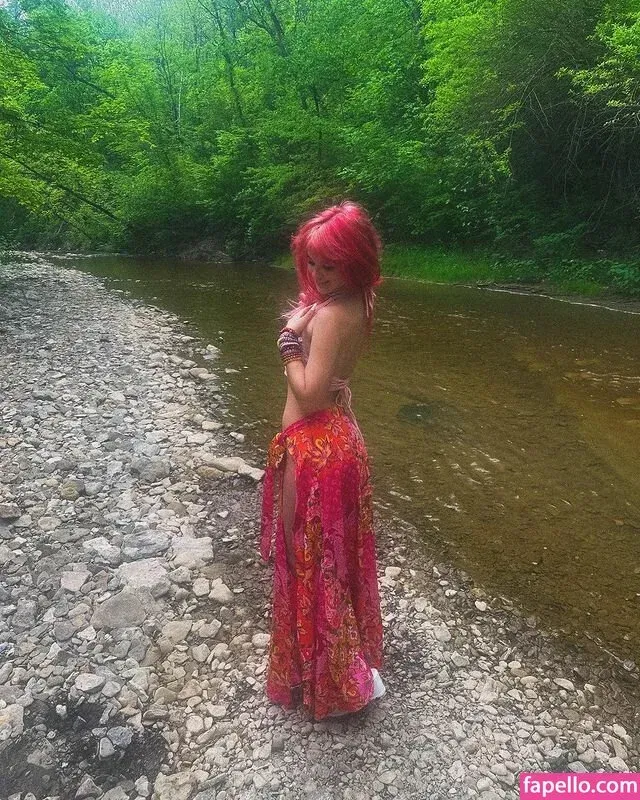 Ember Vail Onlyfans Photo Gallery 