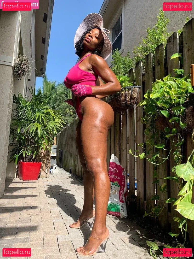 Lastarya Onlyfans Photo Gallery 