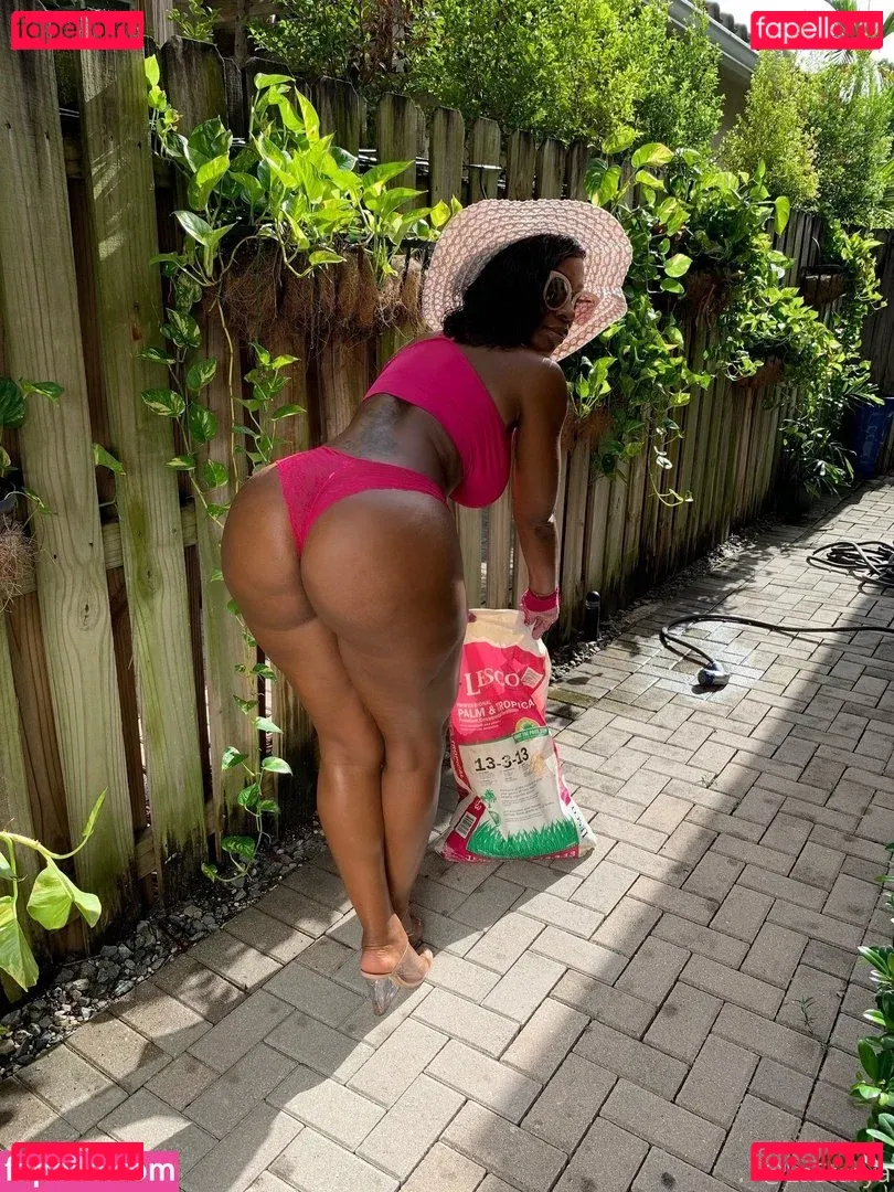 Lastarya Onlyfans Photo Gallery 