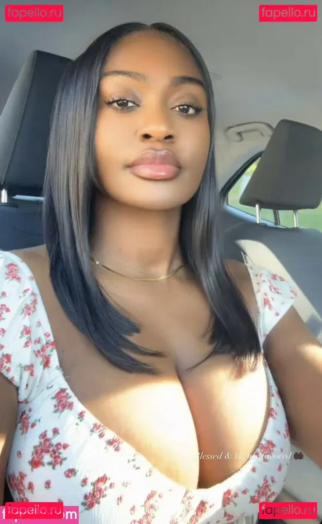 Babeth Lando Onlyfans Photo Gallery 