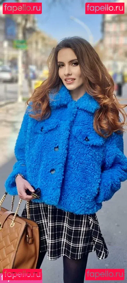 Lili Charmelle Onlyfans Photo Gallery 